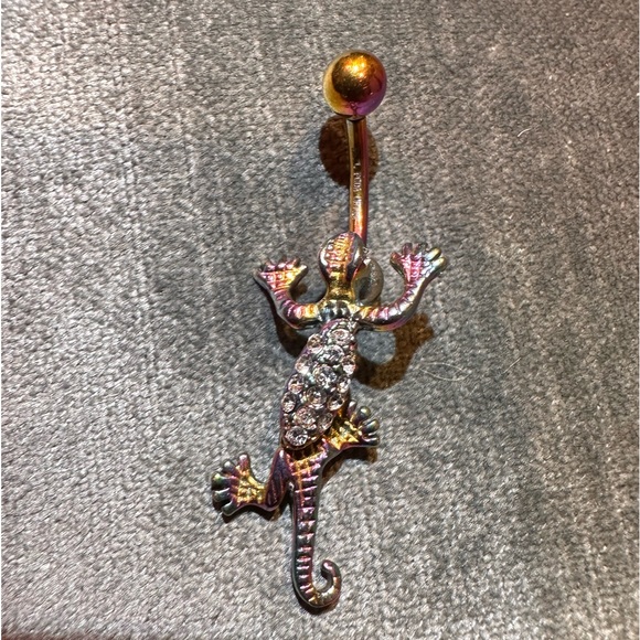 Pagoda Green Salamander 🦎 Gecko Color Changing Belly Button Ring - Picture 4 of 14